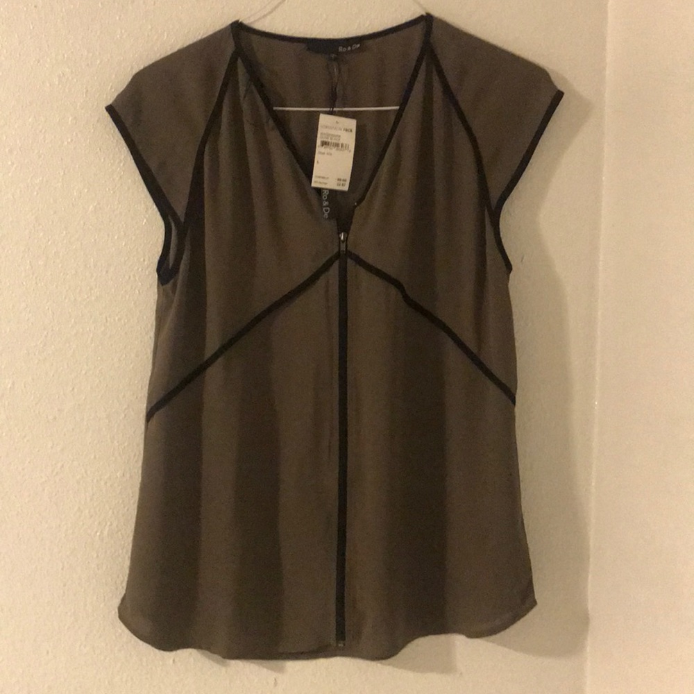 Olive Green Zip-Up Blouse - Picture 1 of 3